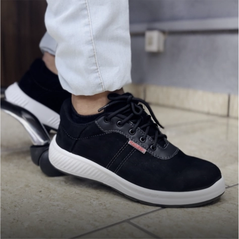 Sapatos de segurança para áreas administrativas